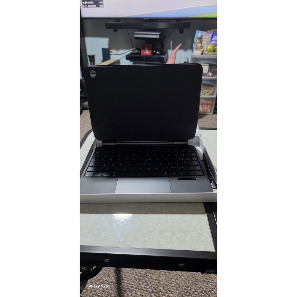 Magic Keyboard Case w/ Built-In Touchpad, Black, English QWERTY Layout
